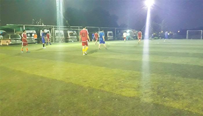 VIỆT NAM - RỘN RÀNG KHÔNG KHÍ BÓNG ĐÁ 